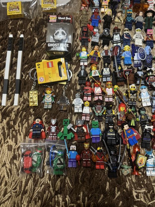 Лего фігурки оригінал