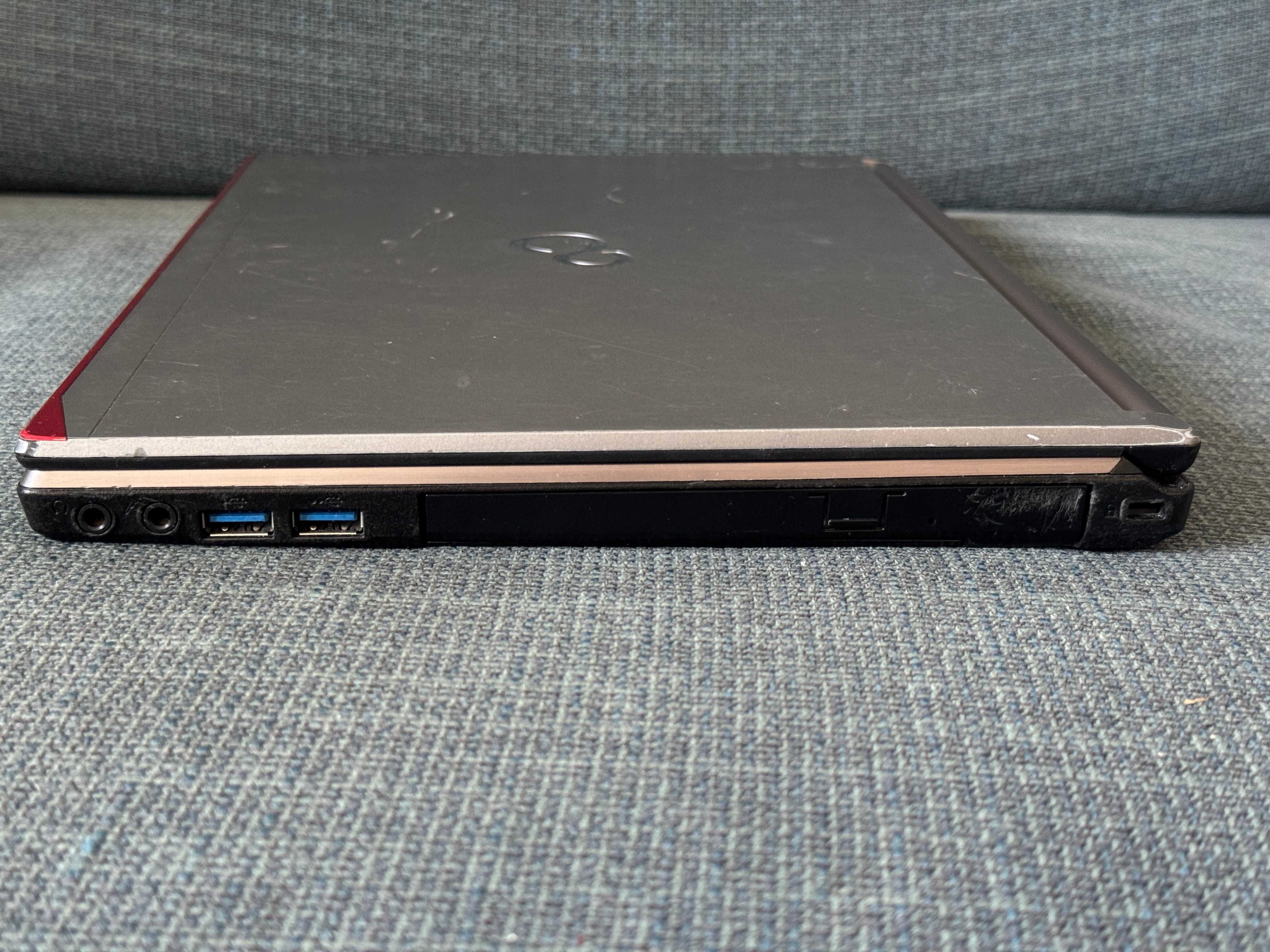 Fujitsu Lifebook E736 – Dobry stan, i5-6300U, 8GB RAM, 128GB SSD