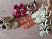 10 пар взуття, туфлі, кроссівки, босоніжки на дівчинку