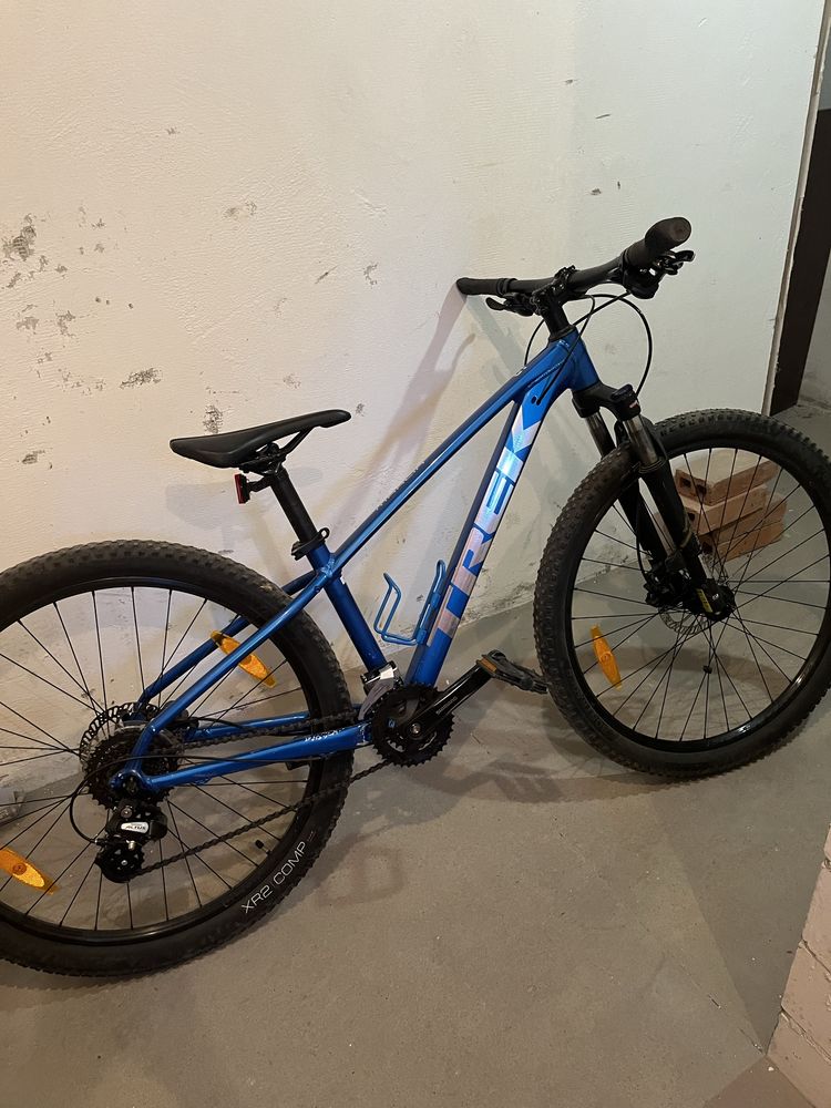 Rower Trek Marlin 6 Niebieski koła 27,5