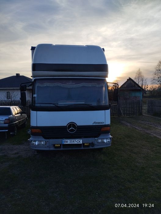 Мерседес атего. Р.в 1999