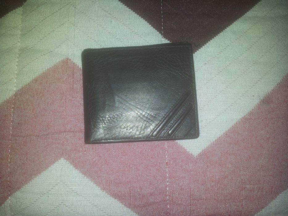 Carteira L27 e carteira simples preta