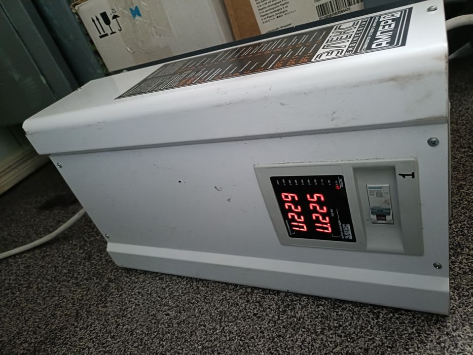 Стабілізатор на 9 кВт 1 фазний