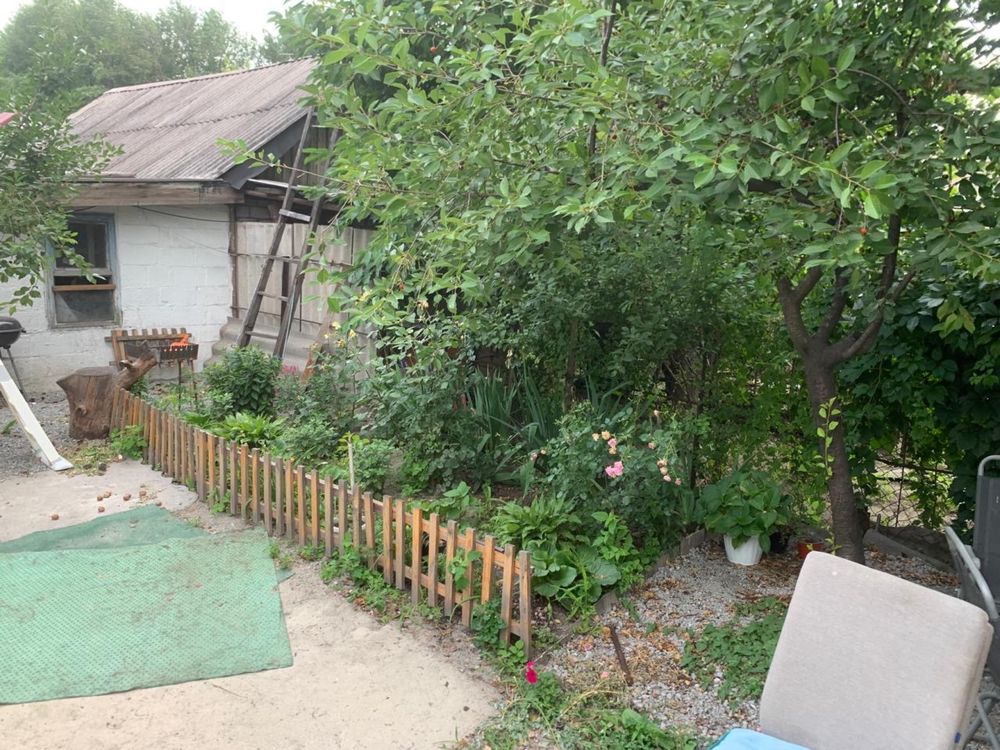 Сдам в аренду 1/2 часть дома в центре