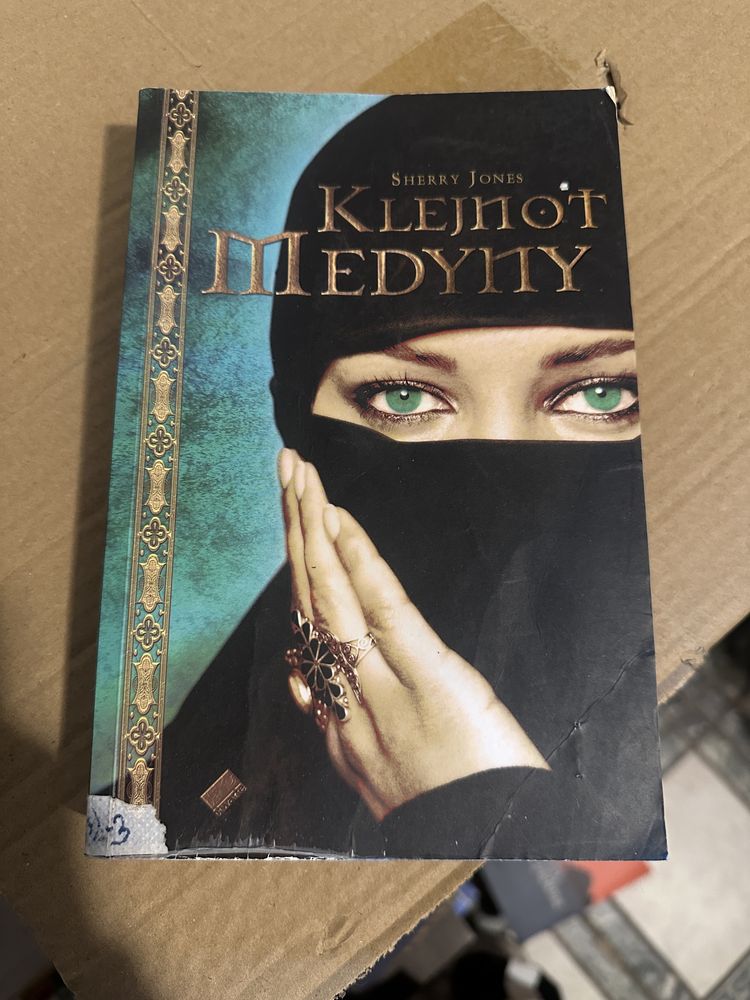 klejnot medyny - sherry jones