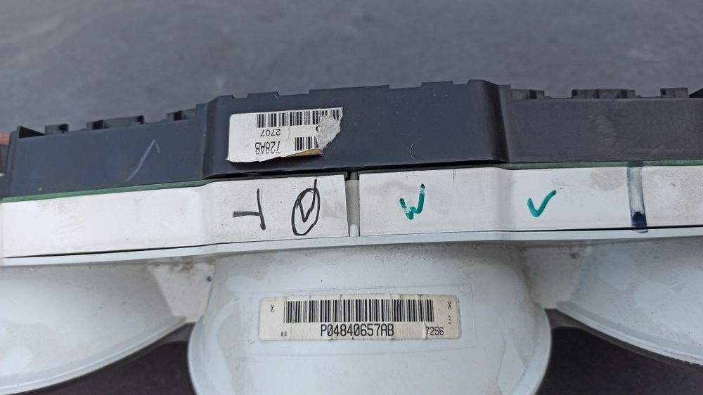 Zegary licznik Dodge Avenger 2.0 CRD