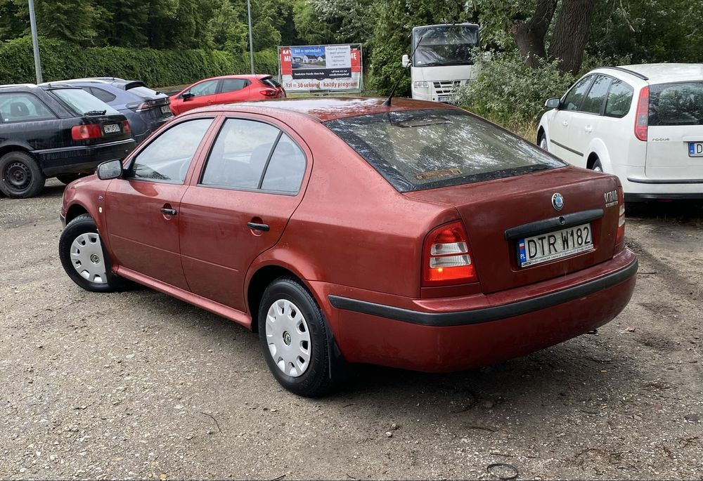 Skoda Octawia 2003 r 1.4 benzyna niski przebieg
