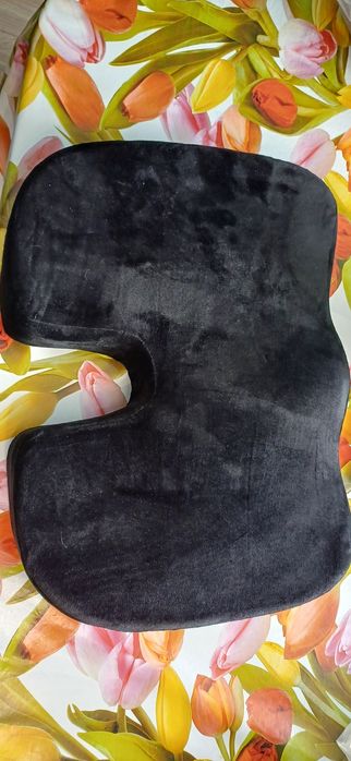 Poduszka lędźwiową pod plecy oraz na siedzenie