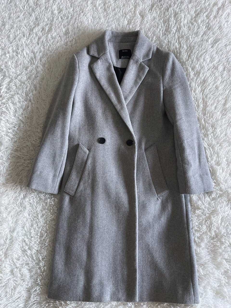 продается пальто демисезонное женское