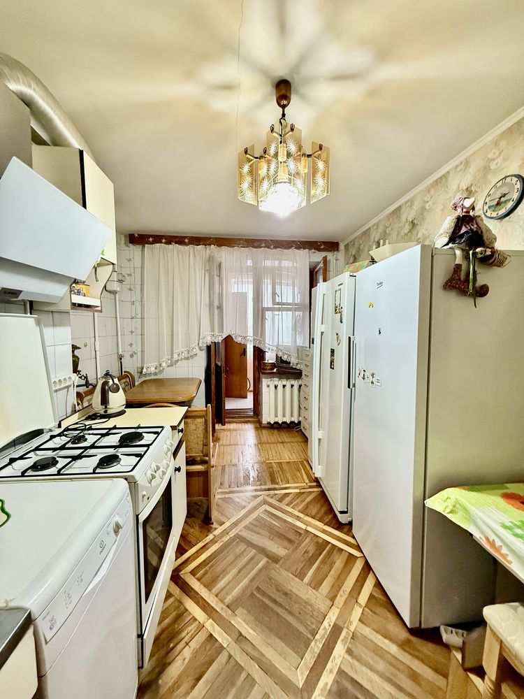 Продам 3 кімнатну квартру на ЖМ Ломівський(Фрунзенський)