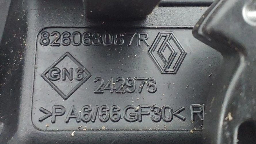 Puxador porta trás direito RENAULT Twingo III (BCM_)