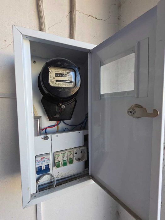 OS4 Продам жб гараж Сергеевская 27 метро Киевская В подарок прицеп Лев