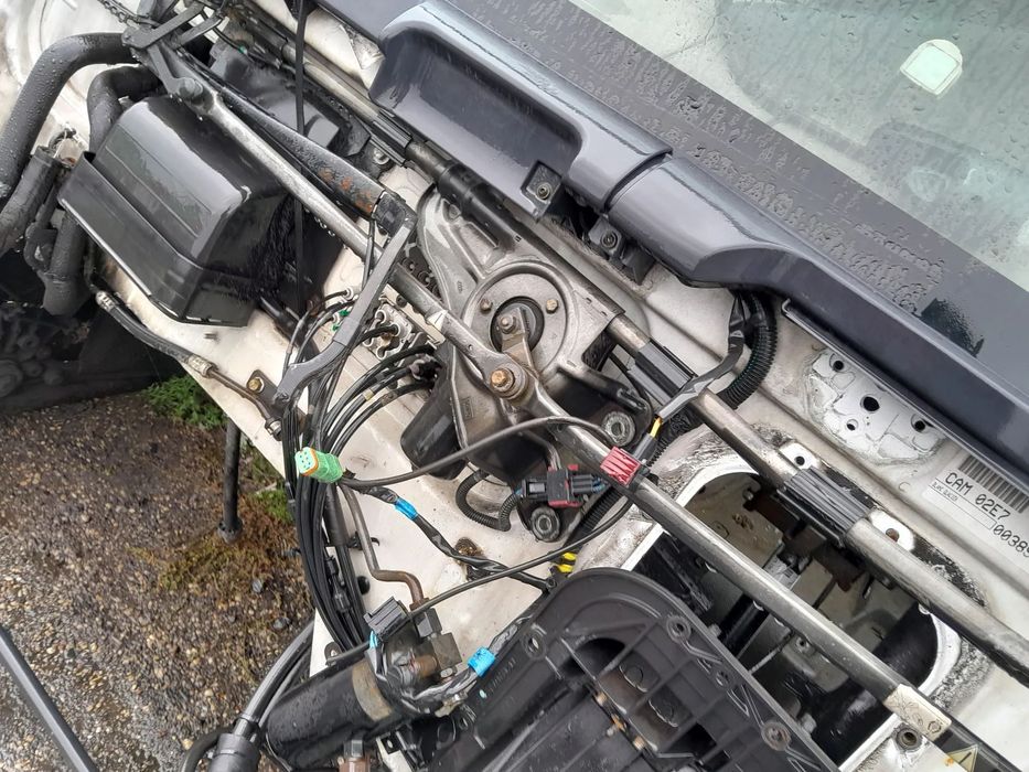 RENAULT PREMIUM DXI  MECHANIZM WYCIERACZEK RAMIONA   -SILNICZEK -PUSZKA BEZPIECZNIKOW