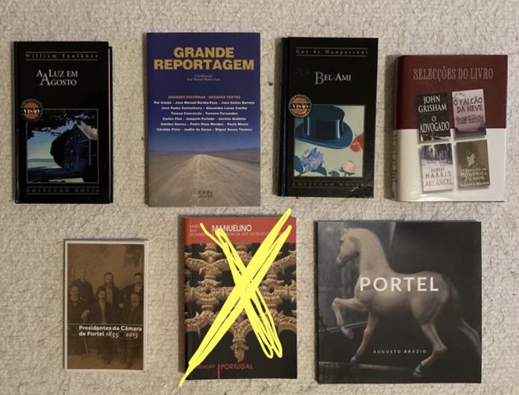 Vários livros usados