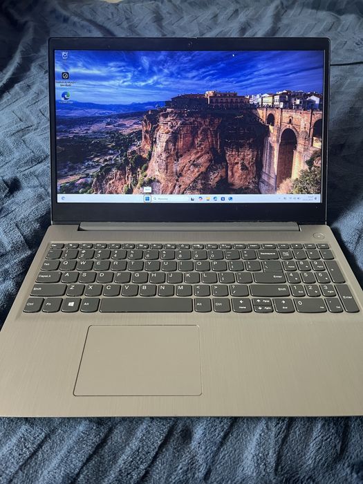 Laptop Lenovo ideapad 3 Ryzen 5 3500U, RAM 12Gb NVMe 512gb