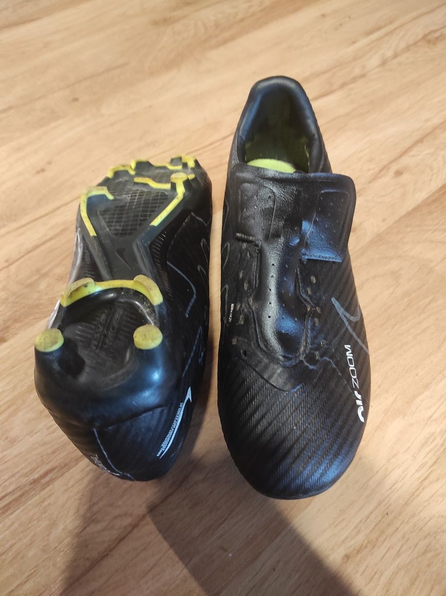 Korki, lanki, buty piłkarskie NIKE Air Zoom Mercurial Vapor 15 Academy