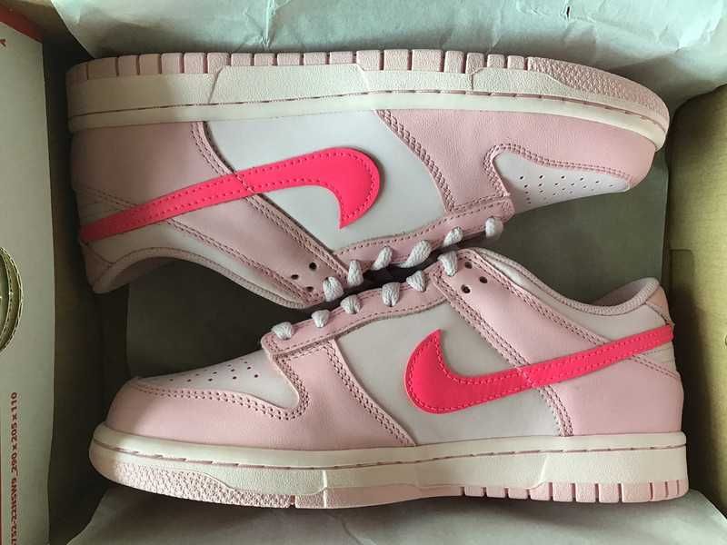 Nike Dunk Low Triple Pink (GS) 38.5