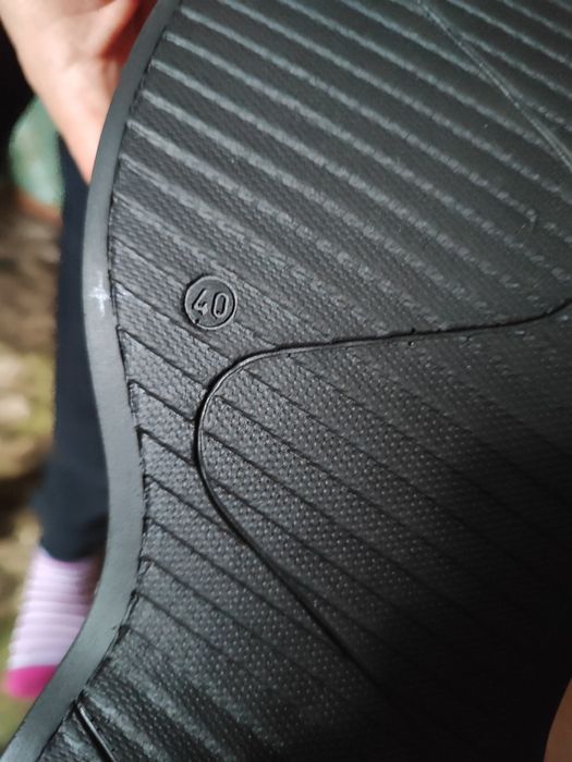 Жіночі нові  шкіряні ботільйони, 40 розмір