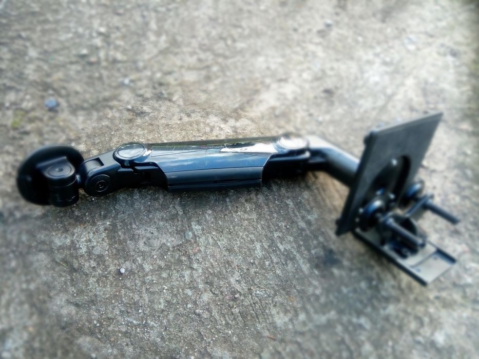 Humanskale uchwyt solidny