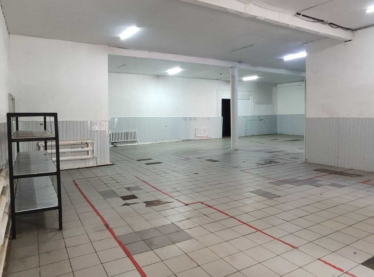 Будівля під бізнес біля ТЦ Епіцентр  1266 м2 + 25 соток