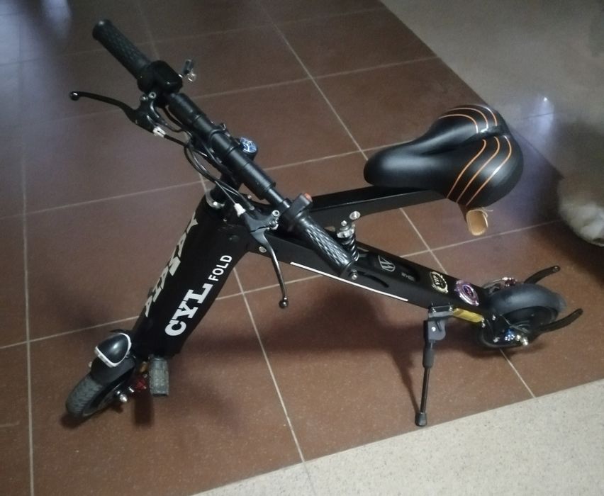 Продам електросамокат