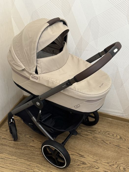 Коляска Cybex balios S Lux 2025 року