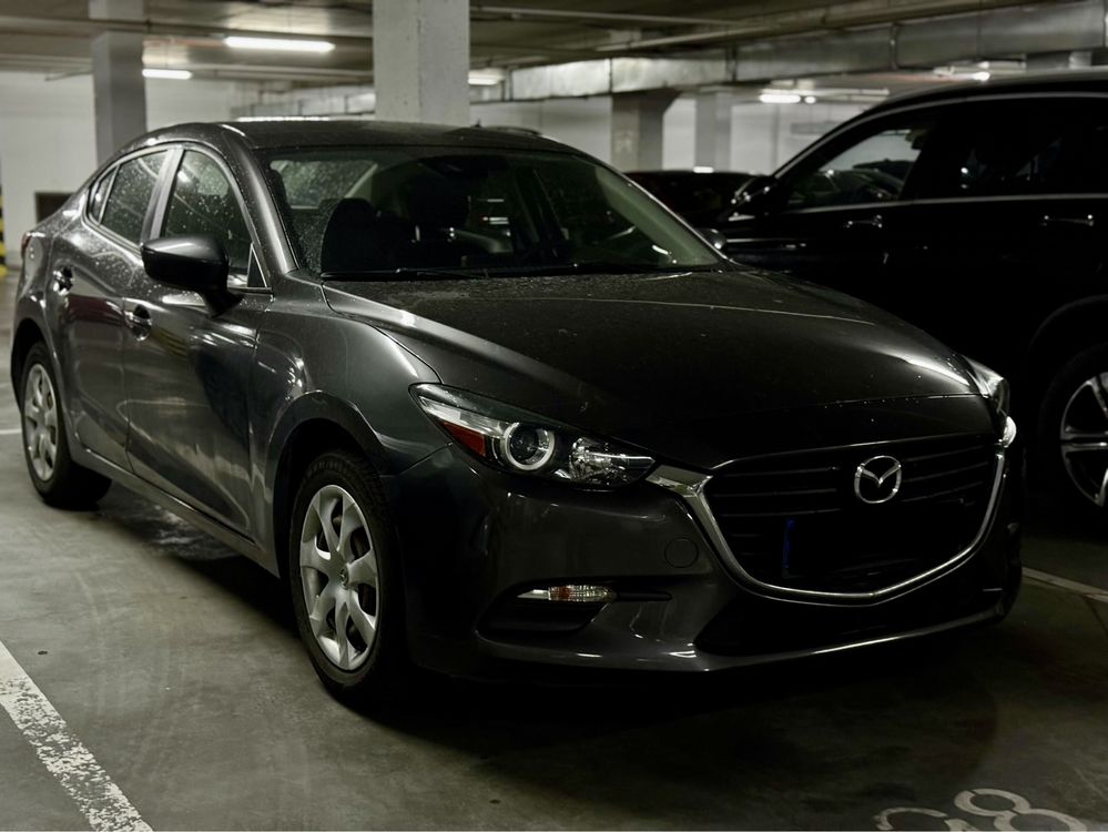 Продам власний авто Mazda 3 на автоматі з пробігом 37 т.км.