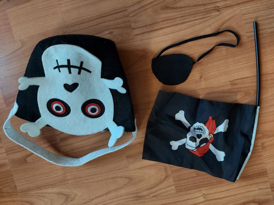 kostium Pirat 4-9 lat kapelusz szable opaska flaga torba halloween