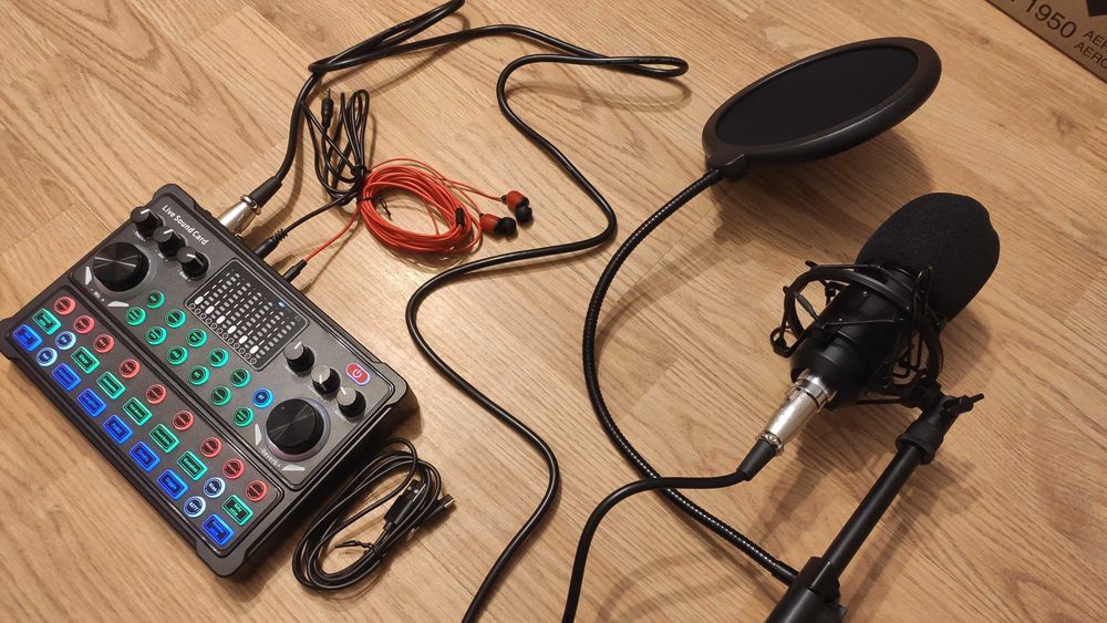 Mikrofon studyjny + autonomiczna karta dźwiękowa Zestaw blog podcast