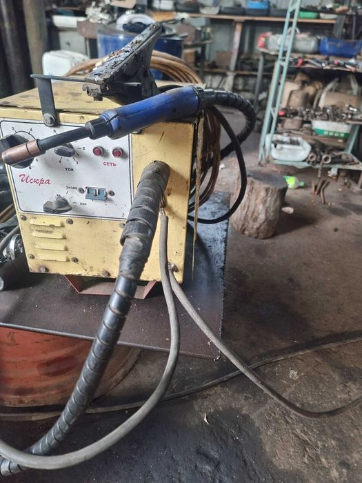 Зварвальний апарат ІСКРА ПОЛУАВТОМАТ-2 штук( Апарати Якості СССР)