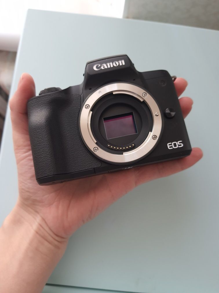 Фотоаппарат Canon M50 Mark II