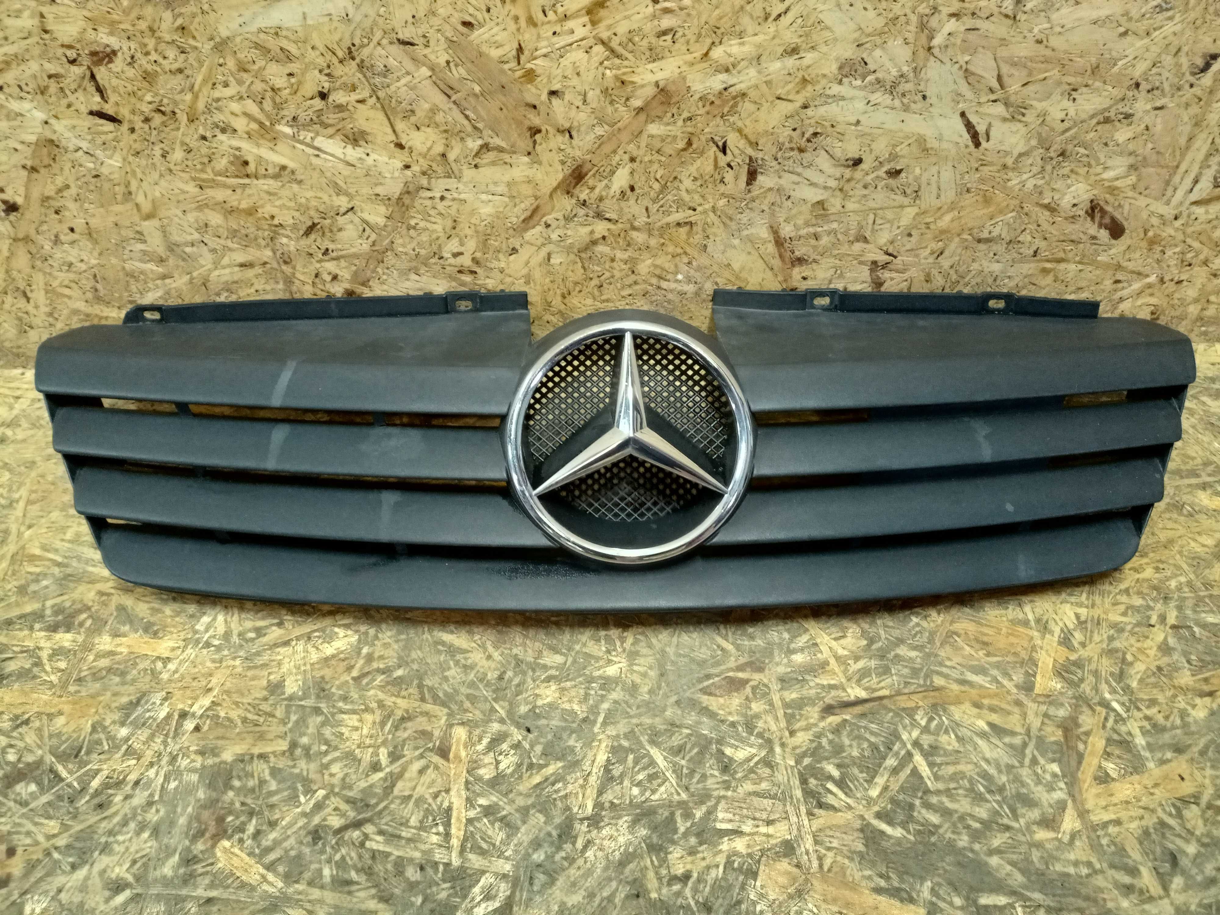 Mercedes Vaneo grill zderzaka atrapa chłodnicy oryginał demontaż