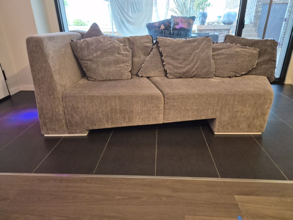 Sofá Laskasas disforme L.240