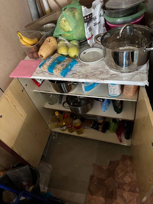 Продам кухонный гарнитур на дачу