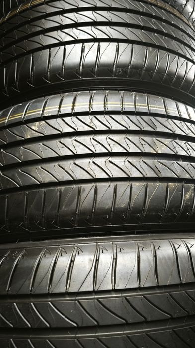 Pneus  215/55/17