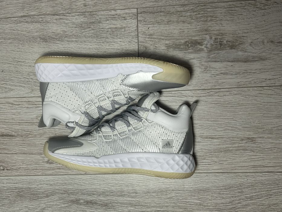Adidas oryginalne nowe do koszykówki damskie Lightstrike rozmiar39 1/3