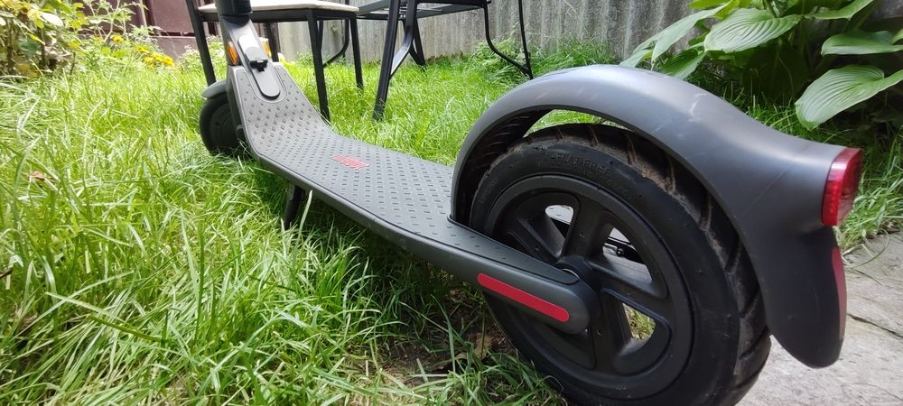 Самокат Ninebot Segway