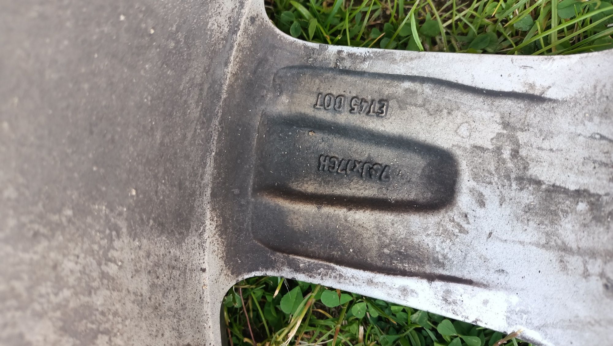 Koła zimowe felgi 17 5x114,3 et45 Toyota 215/50/17
