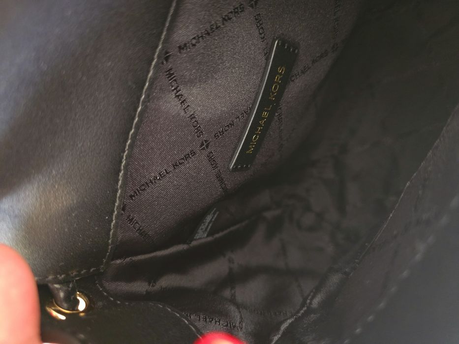 Mochila Michael kors- nova com etiquetas