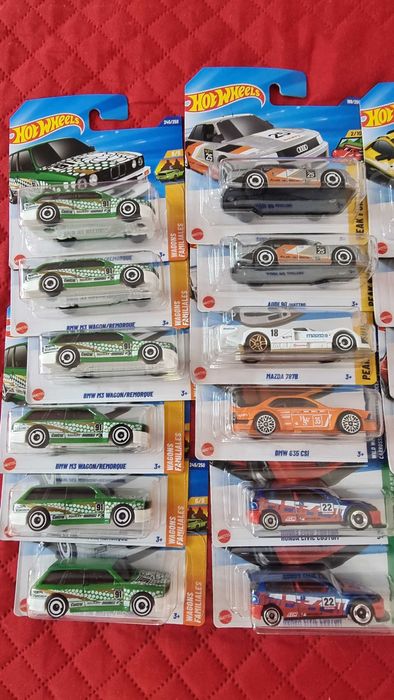 Hot wheels novos em caixa