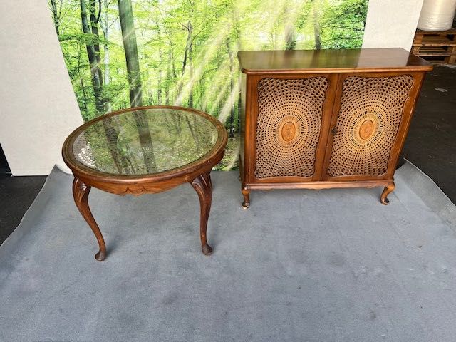 Zestaw komoda i stół z wstawką ratanową