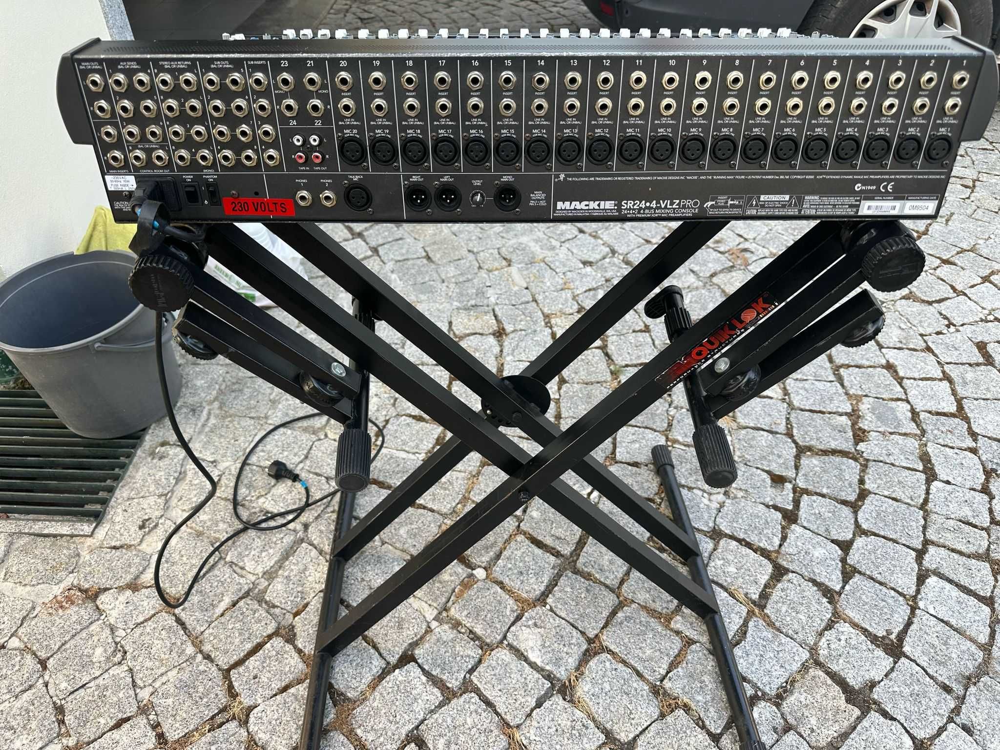 Mesa Mackie SR24.4 VLZ Pro - usada em excelente estado tudo funcional