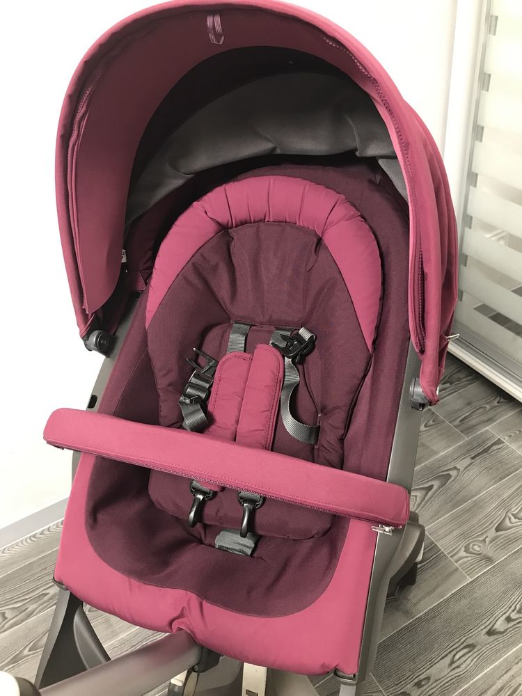 Коляска Stokke Xplory V4 2 в 1