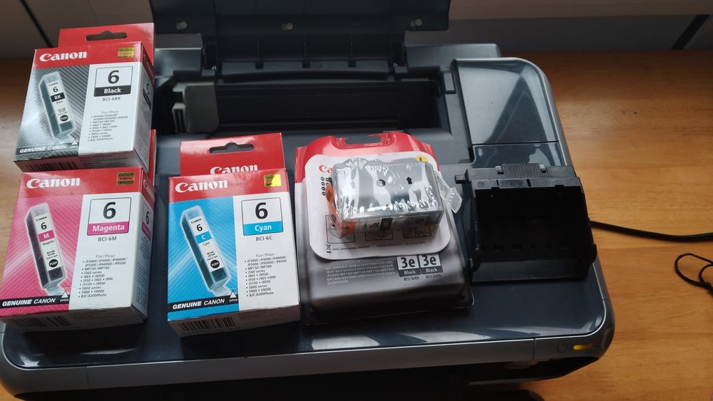 Impressora a cores Canon PIXMA IP4000 (avariada) + Tinteiros