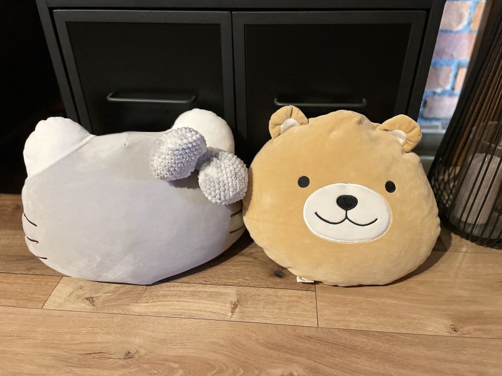 Poduszki ozdobne do pokoju dziecka kotek i miś