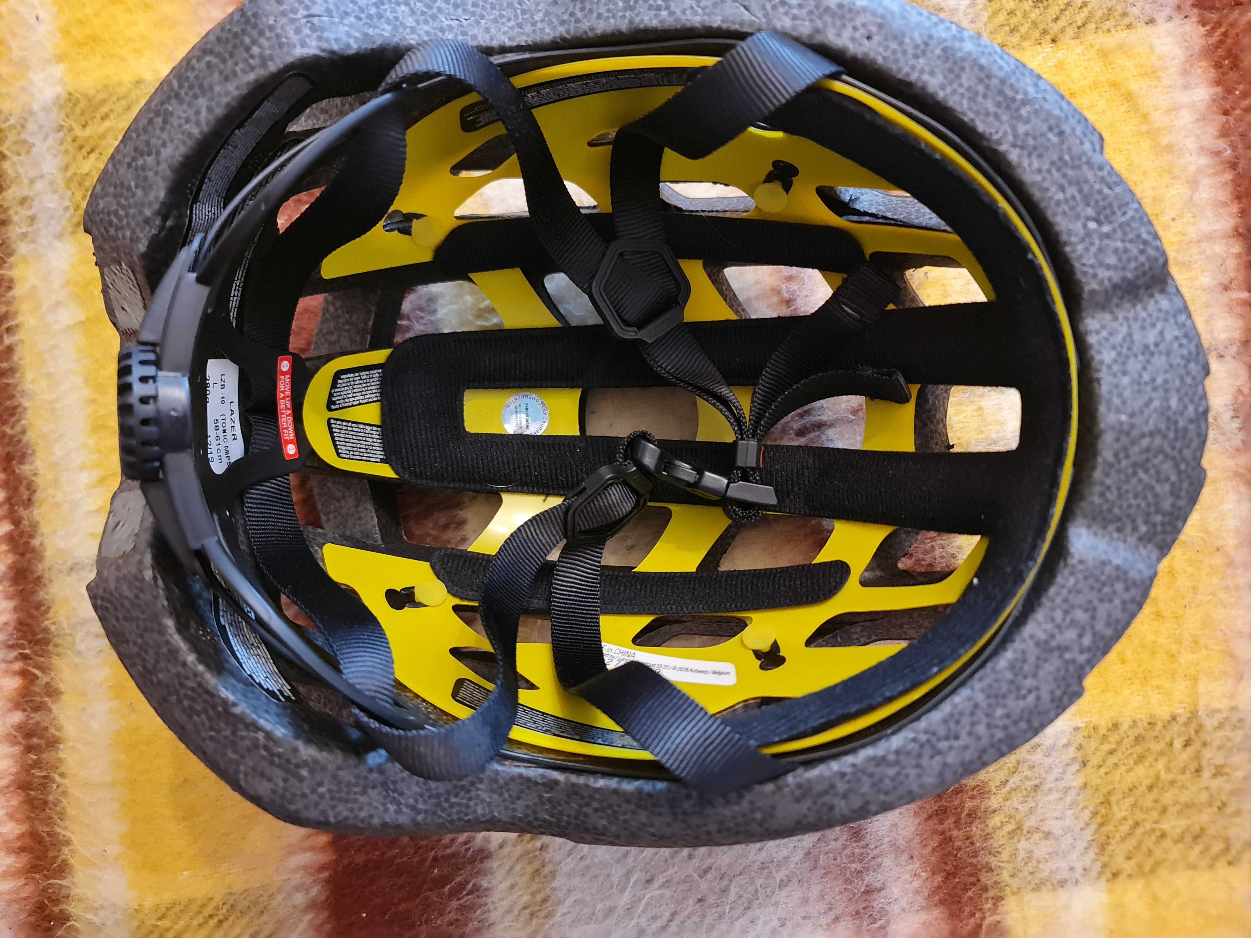 Kask rowerowy LAZER LZB-10 TONIC z systemem MIPS czarny