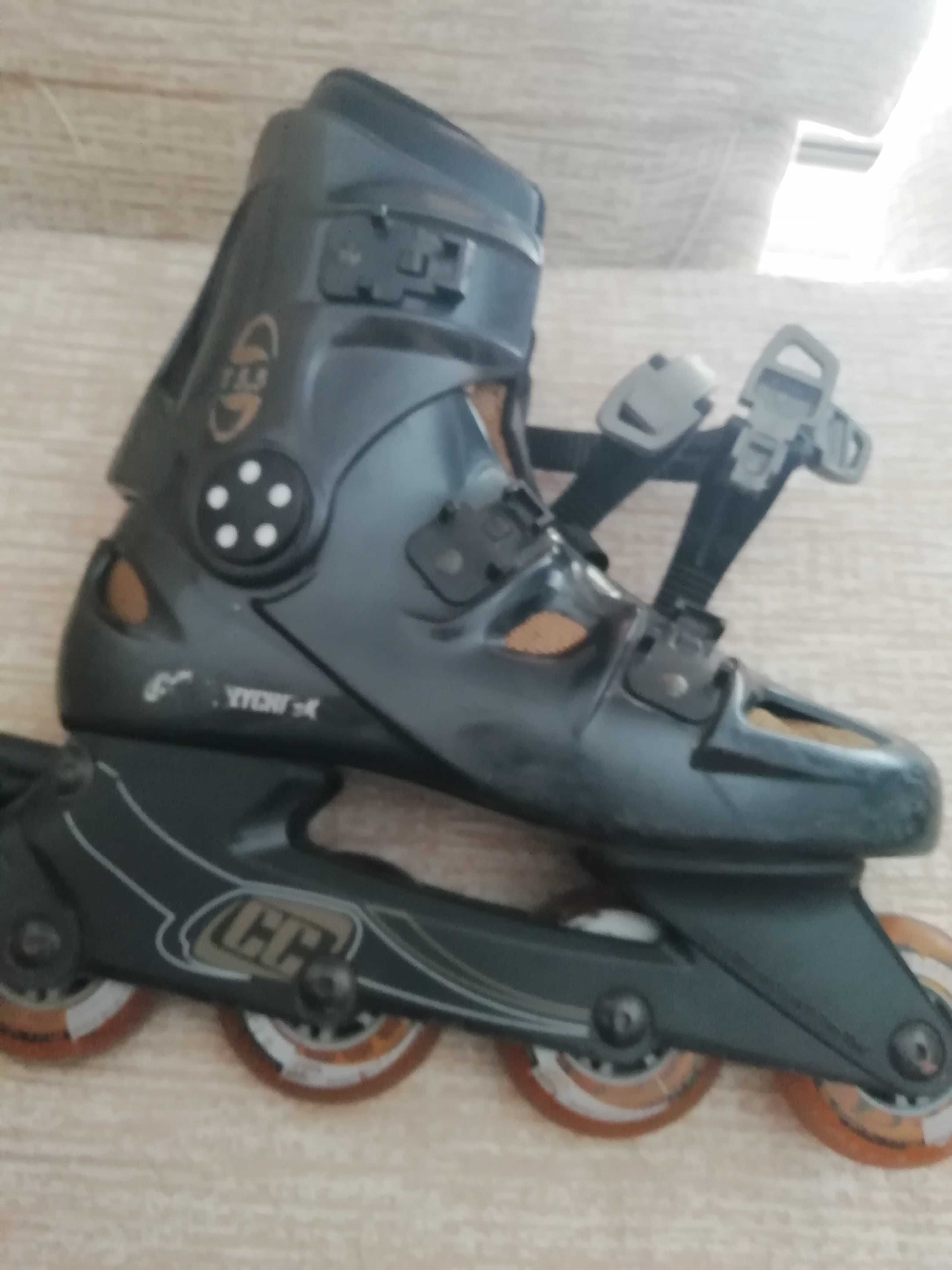 Patins em linha	crazycreek	ABEC 1	tamanho 5,5	calçam nº 40	4 rodas