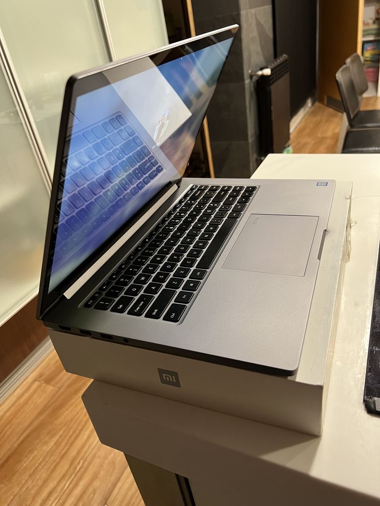 Xiaomi mi notebook pro 15.6