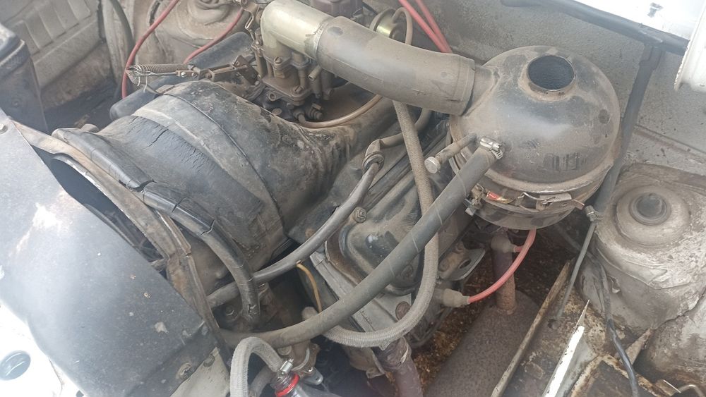 Двигателя ваз-21011,и есть с запорожца.40.