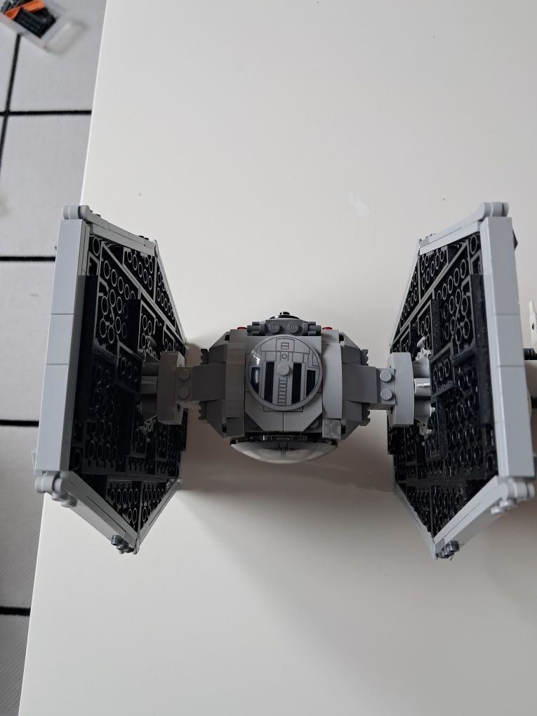 LEGO Star Wars Fuga da Order 66 e Tie Fighter